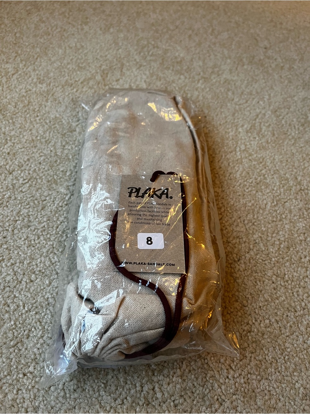 Plaka Sz 8 sandals - NIB
